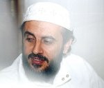 Almotamar Net - An interior ministry official source on Sunday stated that Jamal al-Badawi, the second person accused in the case of blasting the American Destroyer SS Cole in 2000 offshore Aden Port and who surrendered to security authorities is currently under arrest and subject to interrogation by concerned authorities. 