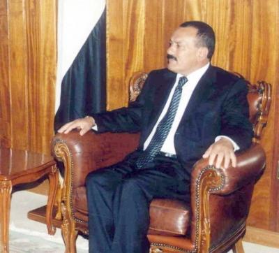 Almotamar Net - President Ali Abdullah Saleh received in Sanaa Thursday the visiting Chairman of the Council of Russian Federation Surgey Mironov and his accompanying delegation. The Russian official conveyed to the President a message from the Russian President Dimitry Medvedev dealing with bilateral relations and areas of joint cooperation as well as means of enhancing them. The message also dealt with regional and international issues and developments of common interest especially developments in the Middle East and the Horn of Africa. 