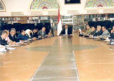 Almotamar Net - President Ali Abdullah Saleh chaired on Thursday a meeting for General People Congresss General Committee.The meeting discussed developments on national and Arab arena, especially  lthe  Israeli aggression against Palestinians in Gaza as well as issues concerning role of the GPC during the forthcoming period and preparations for 2009 parliamentarian elections. 