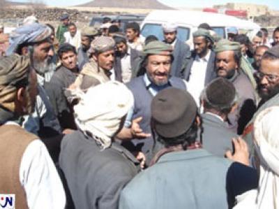 Almotamar Net - The General People�s Congress GPC leading member Mohammed Bin Naji al-Shaef has on Friday revealed presidential directives issued a few days ago for transferring the Yemeni Jewish citizens from the districts of Raida and Kharif in the governorate of Amran to the capital of Sana�a. The decision came in precaution of harassment they might be exposed to especially after increase of threats they received in the past days and reached the killing of one of them on 11 of last December. 