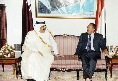 Almotamar Net - President Ali Abdullah Saleh held a telephone conversation Monday evening with Emir of Qatar Sheikh Hamad Bin Khalifa al Thani over the latest developments of the Israeli aggression against Palestinians in the Gaza Strip. 

