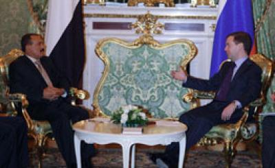 Almotamar Net - President Ali Abdullah Saleh and his Russian counterpart Dmitriy Medvedev held talks on Wednesday in Moscow over historical relations between Yemen and Russia and means of enhancing cooperation between the two countries in different economic, cultural and military fields. 
