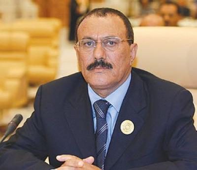Almotamar Net - President Ali Abdullah Saleh on Saturday arrived in the Indonesian capital Jakarta to take part in meetings of the Fifth Economic Forum of the Islamic World, which Indonesia hosts, on the 2nd of next March. 