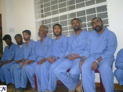 Almotamar Net - The Specialised First Instance Criminal Court in Yemen passed its sentence Monday against Pakistanis condemned of bringing drugs into Yemen. It has sentenced execution penalty against one of the Pakistanis and gave other 15 Pakistanis 25 years in jail for each. They have been convicted of bringing and transporting a quantity of 10 thousand kg of drugs to Yemen. 