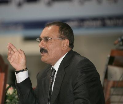 Almotamar Net - President Ali Abdullah Saleh received on Saturday participants in 3rd conference for Yemeni expatiates which is being held in Sanaa for period from 10th to 12th October. 