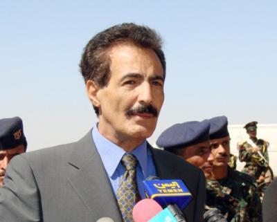 Almotamar Net - Yemen Interior Minister General Mutahar Rashad al-Masri revealed the killing of more than 30 terrorists from al-Qaeda organization and the arrest of others during the small past period. The Minister confirmed the control over majority of areas and mountains of SSaada and that victory over the elements of rebellion and sabotage is approaching. 
