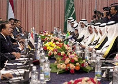 Almotamar Net - Deputy Planning and International Cooperation Minister Hisham Sharaf Abdullah affirmed Wednesday that the session 10 of the Joint Yemeni-Saudi Coordination council is to be held on 26-28 0f February 2010 in the Saudi capital Riyadh.  The Council would be co-chaired by Yemen�s Prime Minister Dr Ali Mohammed Mujawar and Prince Sultan Bin Abdulaziz, the Saudi Crown Prince, the Deputy Premier. 