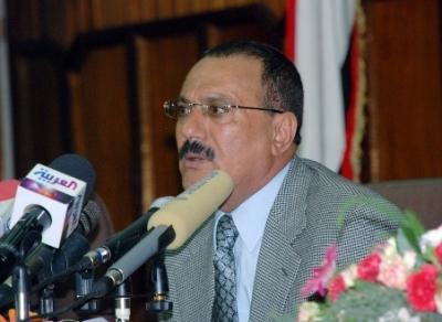 Almotamar Net - President Ali Abdullah Saleh attended on Sunday a ceremony organized by Yemen Women Union (YWU) on the 20th anniversary of the Unification Day. 

