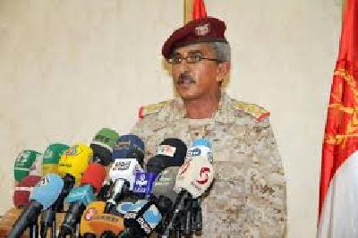 Almotamar Net - Armed forces spokesman Brigadier General, Sharaf Luqman said the army and popular forces have provided the greatest sacrifices to defend the homeland against Saudi-led aggression forces, stressing on maintaining the internal unity.

In a press statement on Monday, Luqman said that the historical steadfastness and the cohesion of the Yemeni people represent the first defense line against the aggression states. 
