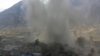 Almotamar Net - Saudi aggression coalition warplanes on Monday targeted civilians houses in the district of Baqem in Saada province. 

A local official said  that the hostile coalition warplanes waged two air raids on the houses in al-Magram area in Baqem.
