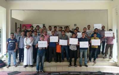 المؤتمر نت - طلاب يمنييون اعتصام احتجاجي في ماليزيا
