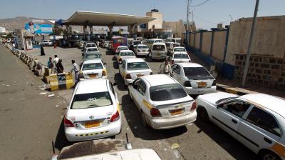 المؤتمر نت - أكدت شركة النفط اليمنية أن مختلف المحافظات اليمنية تعاني من أزمة وقود خانقة