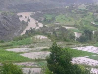 المؤتمر نت - الأرصاد يحذر من أمطار غزيرة وسيول في هذه المناطق