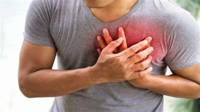 المؤتمر نت - تعتبر النوبة القلبية حالة طبية طارئة وخطيرة، وعادة ما تظهر أعراضها بسرعة