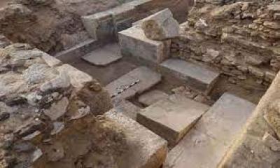 المؤتمر نت - مصر: اكتشاف 22 مقبرة عمرها ألفي عام 
