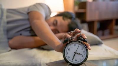 المؤتمر نت - أظهرت دراسة جديدة أن مدة النوم دون المستوى الأمثل ترتبط بزيادة وجود المؤشرات الحيوية للدماغ الخاصة بالخرف والسكتة الدماغية