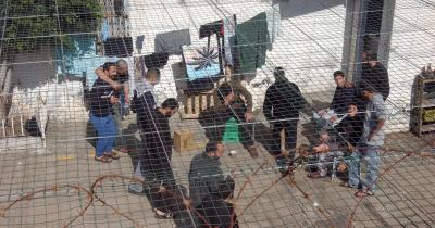 المؤتمر نت - تجاوز عدد الأسرى والمعتقلين الفلسطينيين في سجون الاحتلال الإسرائيلي عتبة 9250 أسيراً