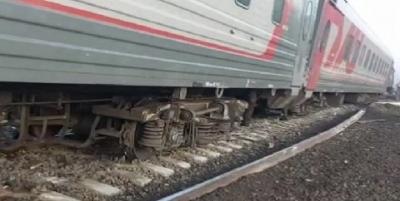 المؤتمر نت - أفادت تقارير أولية، اليوم الجمعة، بإصابة سبعة أشخاص إثر انحراف عدد من عربات قطار ركاب كان متجهاً من