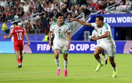 المؤتمر نت - انتهت القمة العربية في مونديال 2026 بفوز الجزائر على الأردن 2-1 بعد مباراة مثيرة الثلاثاء